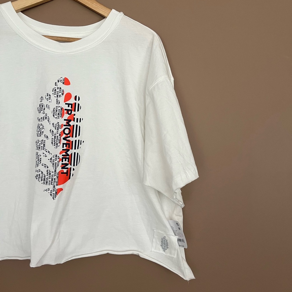 {FP Movement} Inspire Logo T-Shirt in White Combo - Womens Medium - NWT - Picture 4 of 12
